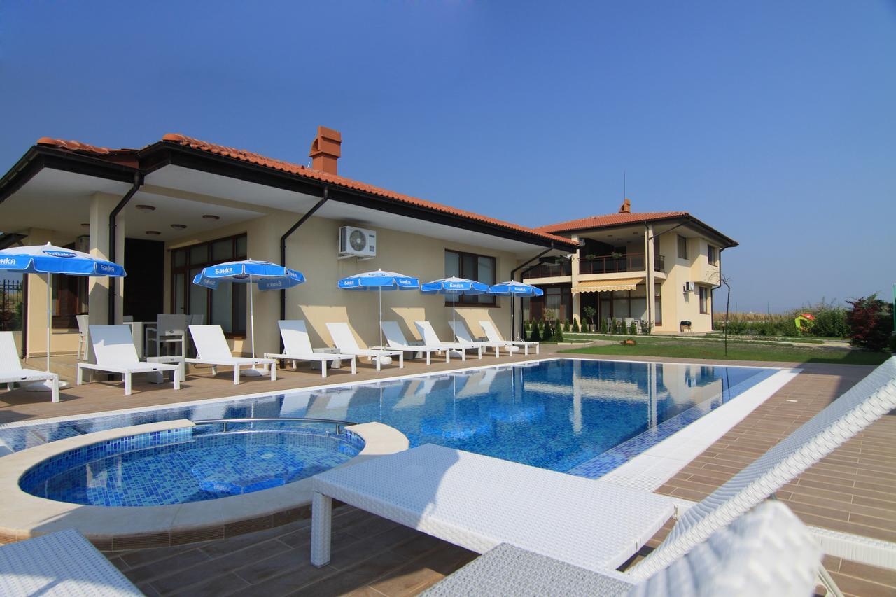 Armira Lozenets Hotel Exterior photo